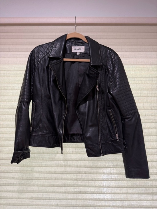 BB Dakota Jackets & Blazers - BB Dakota Black Quilted Moto Jacket - Women's
